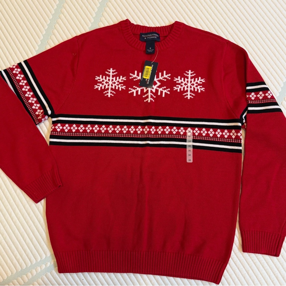 NEW Men’s size M winter  crewneck sweater. NWT